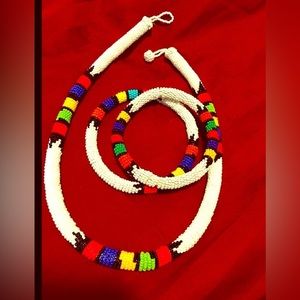 New Zulu African 3 piece set 1 necklace & 2 bracelets authentic handmade artwork